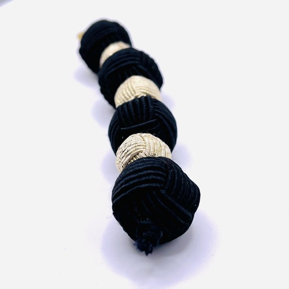 10/$10 6” wrapped beaded Keychain, black and gold w/gold hardware, NWT - Picture 5 of 6